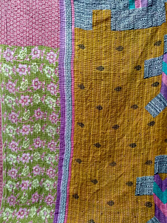 Vintage Kantha Quilts, Throw Blankets, Bedspreads & Wholesale Quilts