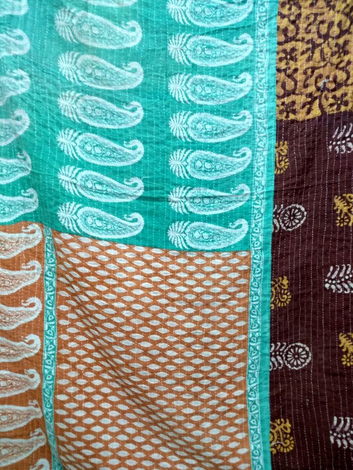 Vintage Kantha Quilts, Throw Blankets, Bedspreads & Wholesale Quilts