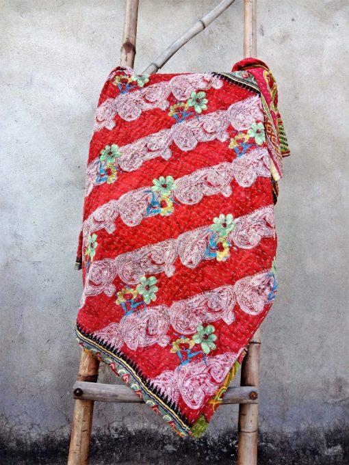 Floral Handmade Kantha Quilt Paisley Pattern