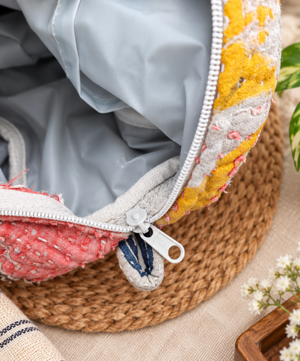 Alternative view of Vintage Kantha Polka Dot Makeup accessories Bag