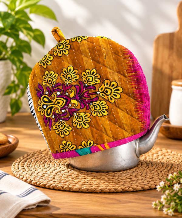 Alternative view of Kantha Tea Cozy Mira