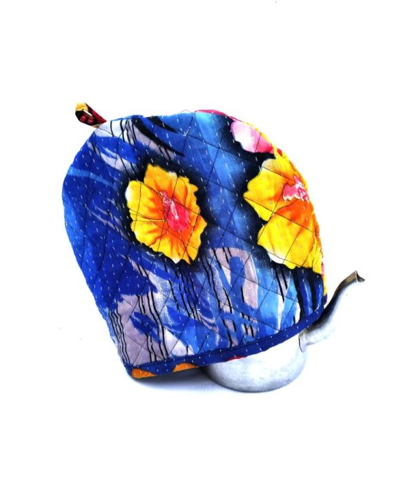 Alternative view of Vintage Sari Tea cozy