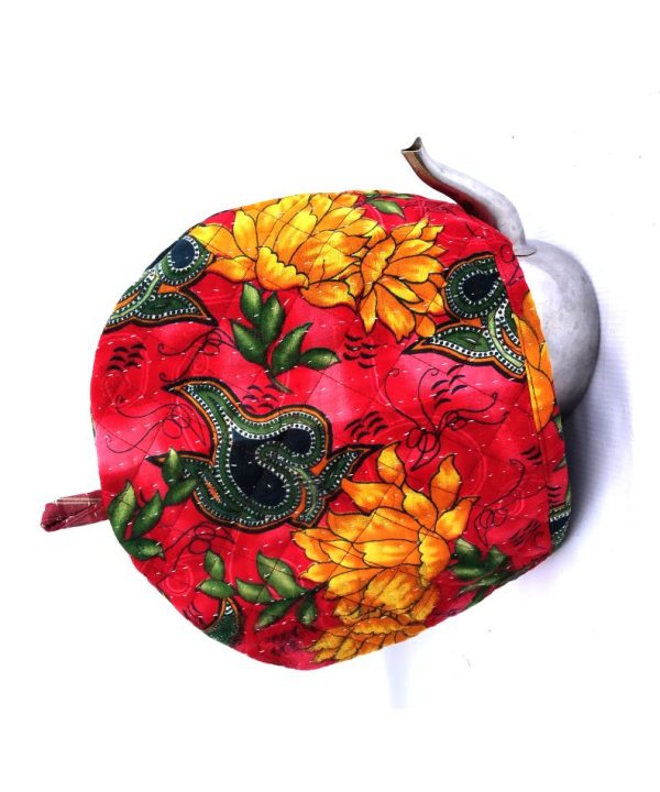 Alternative view of Teapot Dining Decor