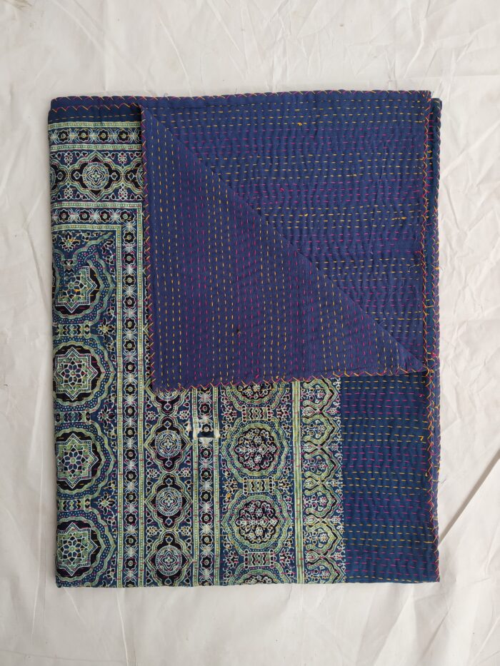 Vintage Kantha Quilts, Throw Blankets, Bedspreads & Wholesale Quilts