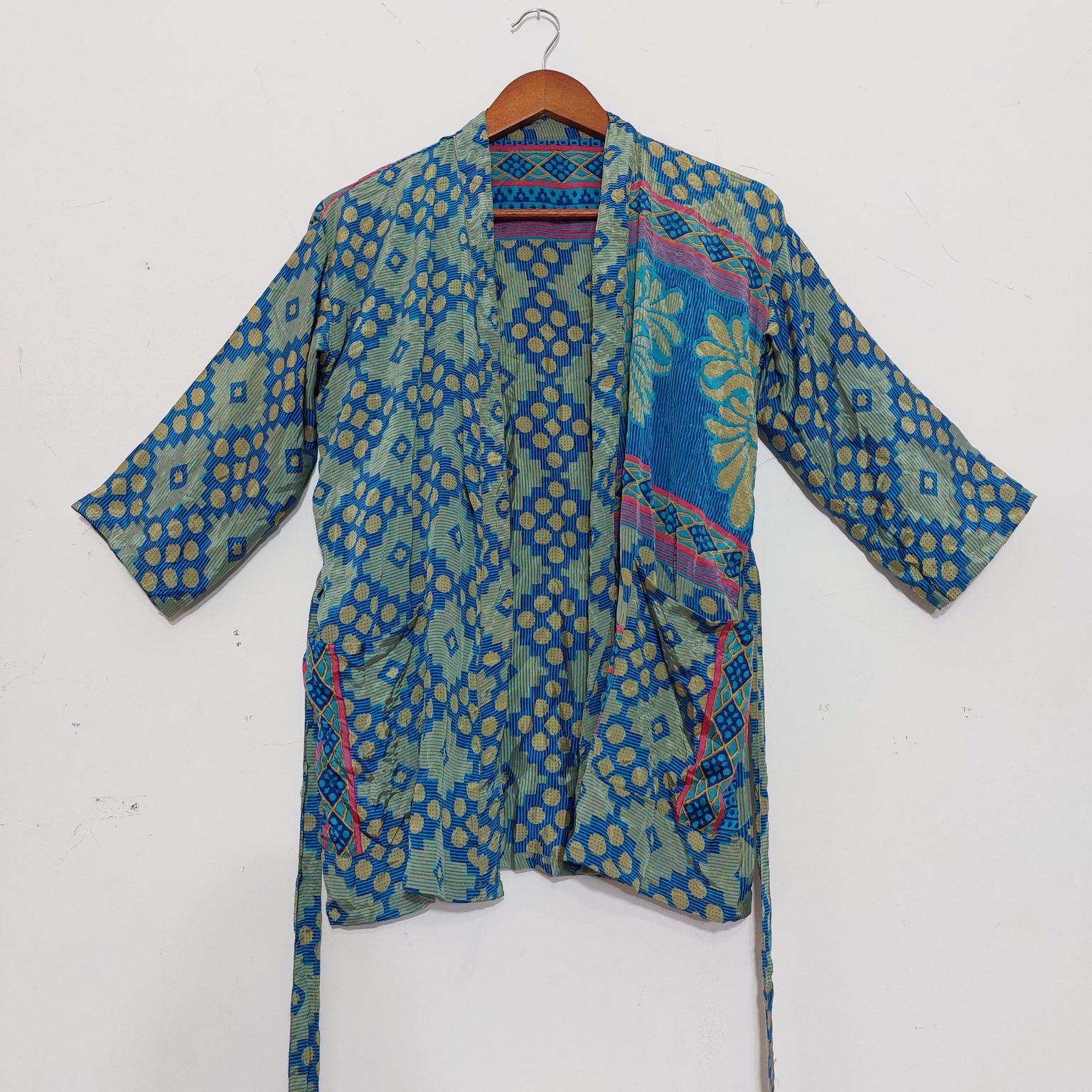 Handmade Unique Indian Silk Kimonos Vintage Kantha Quilts, Throw