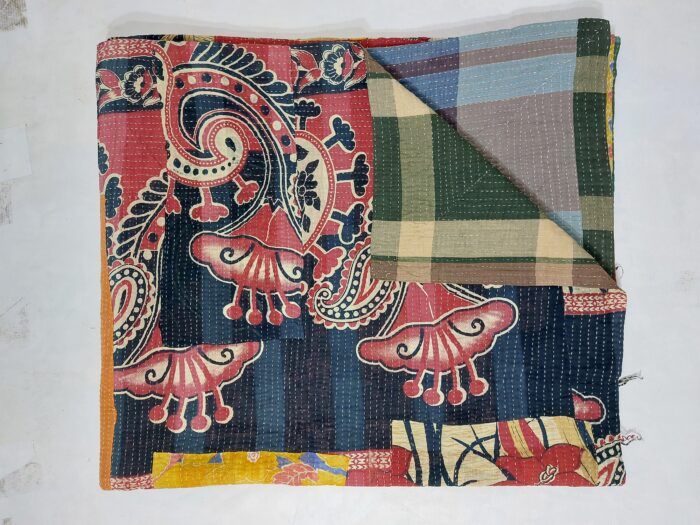 Vintage Kantha Quilts, Throw Blankets, Bedspreads & Wholesale Quilts