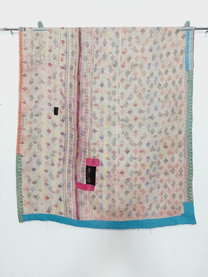 Vintage Kantha Quilts, Throw Blankets, Bedspreads & Wholesale Quilts