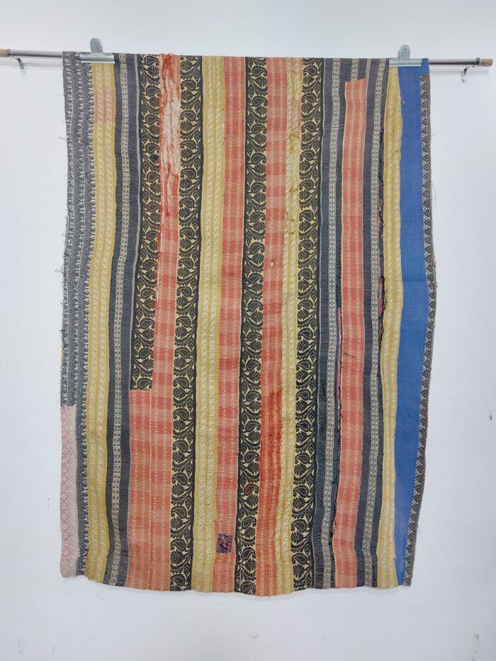 Vintage Kantha Quilts, Throw Blankets, Bedspreads & Wholesale Quilts