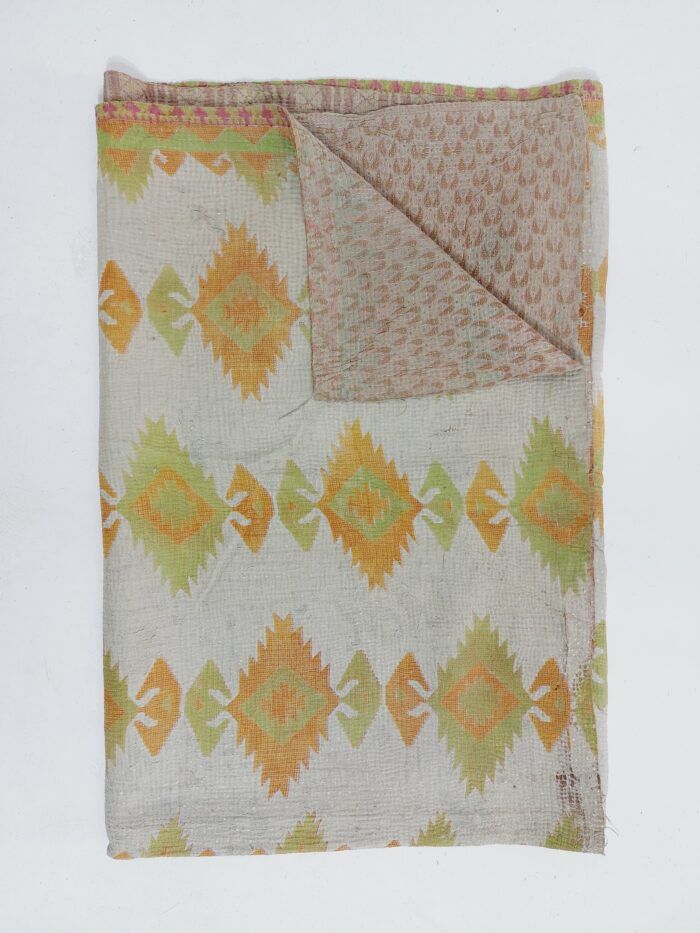 Vintage Kantha Quilts, Throw Blankets, Bedspreads & Wholesale Quilts