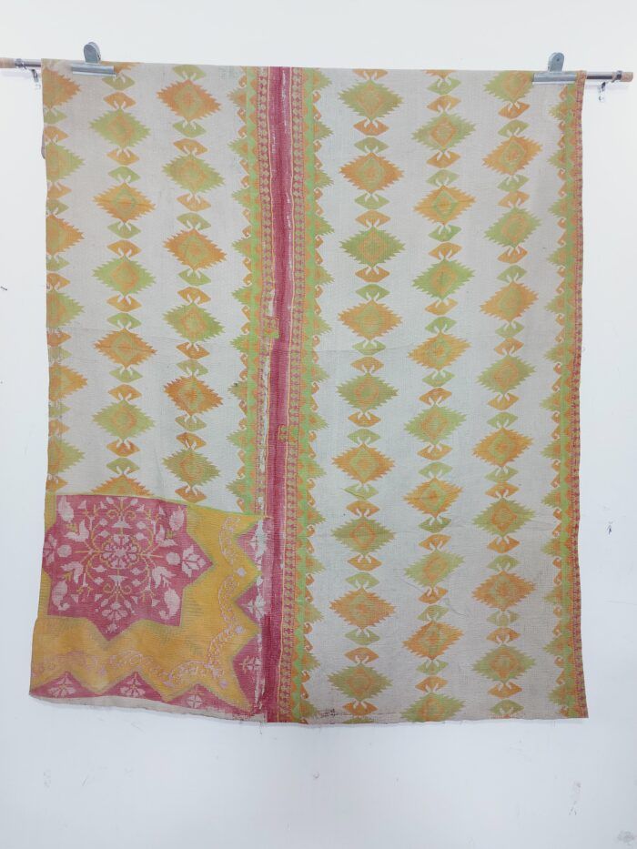 Vintage Kantha Quilts, Throw Blankets, Bedspreads & Wholesale Quilts