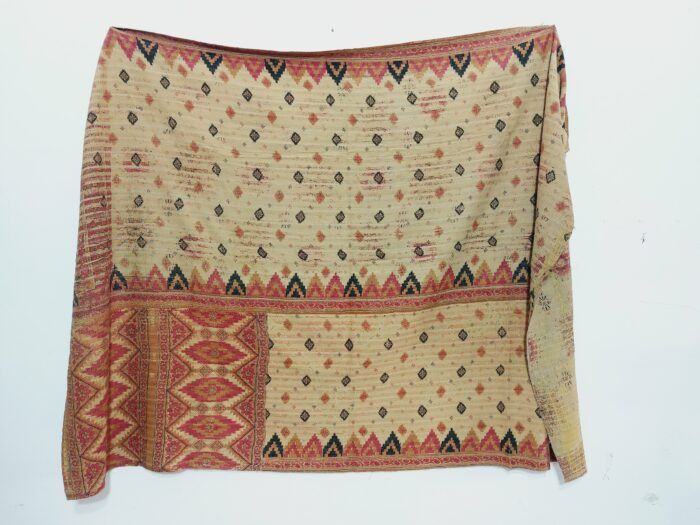 Vintage Kantha Quilts, Throw Blankets, Bedspreads & Wholesale Quilts
