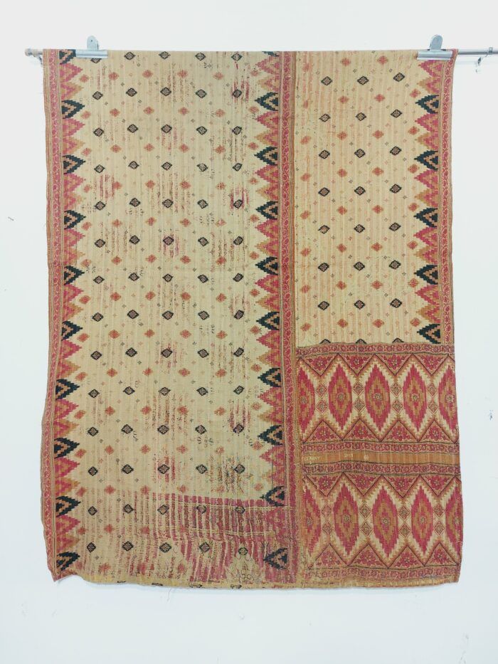 Vintage Kantha Quilts, Throw Blankets, Bedspreads & Wholesale Quilts