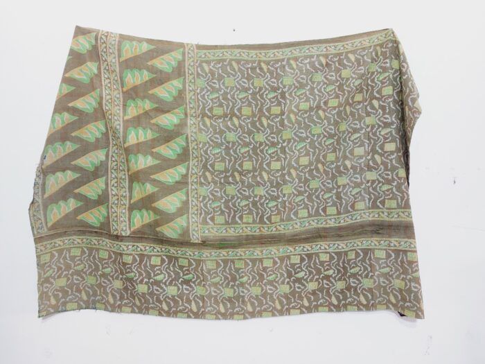 Vintage Kantha Quilts, Throw Blankets, Bedspreads & Wholesale Quilts