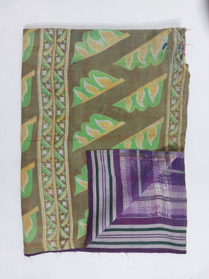 Vintage Kantha Quilts, Throw Blankets, Bedspreads & Wholesale Quilts