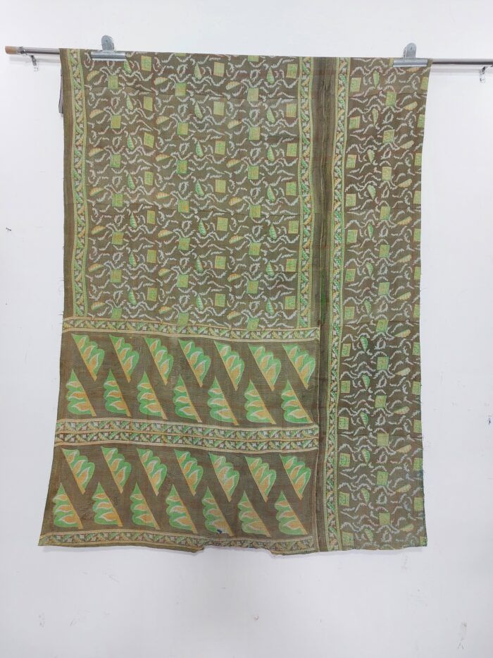 Vintage Kantha Quilts, Throw Blankets, Bedspreads & Wholesale Quilts