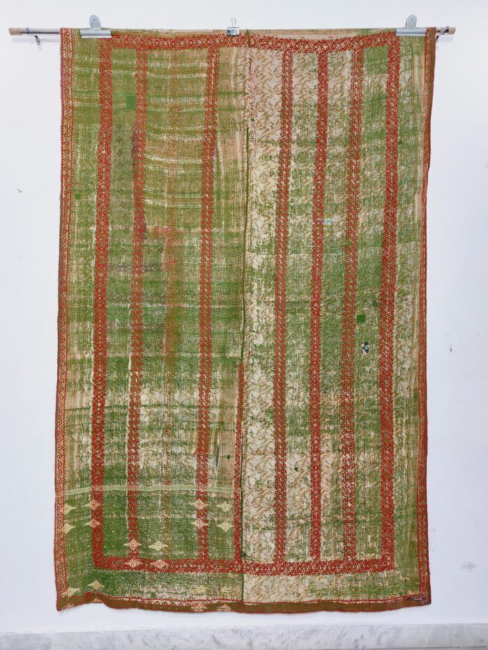 Vintage Kantha Quilts, Throw Blankets, Bedspreads & Wholesale Quilts