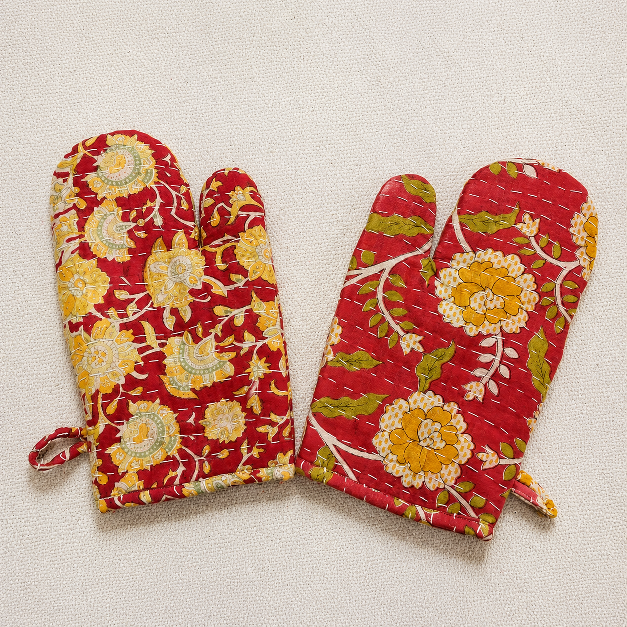 2 Pcs Assorted Floral Cotton Oven Mitts – Handmade Quilted Kitchen Pot Holder Gloves - Image 3