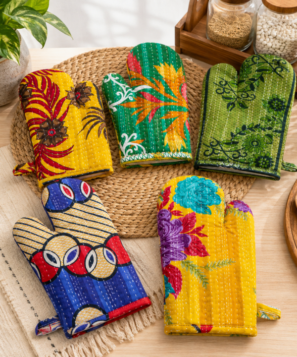 Alternative view of Vintage Kantha Oven Mitts Pair – Handmade Cotton Sari Quilted Kitchen Gloves
