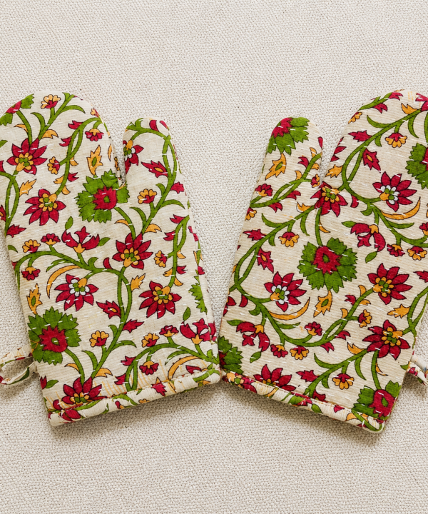 2 Pcs Assorted Floral Cotton Oven Mitts – Handmade Quilted Kitchen Pot Holder Gloves